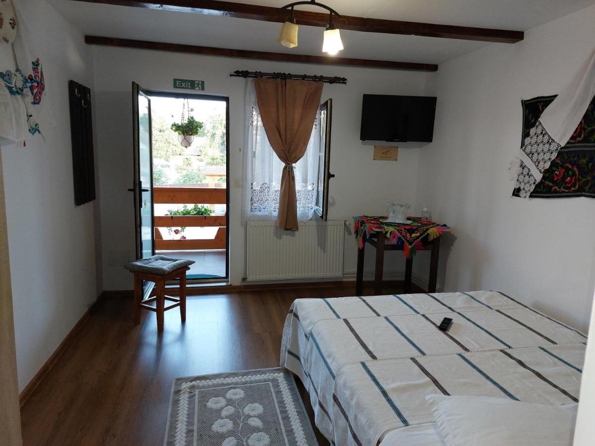 Pensiune Agroturistica "Casa Teodora" Budeşti Exterior foto
